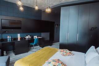 Апарт-отели Aparthotel Tangerine Батуми Трехместный номер Делюкс с видом на море-3