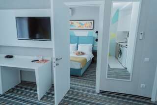 Апарт-отели Aparthotel Tangerine Батуми Семейный суперлюкс-12